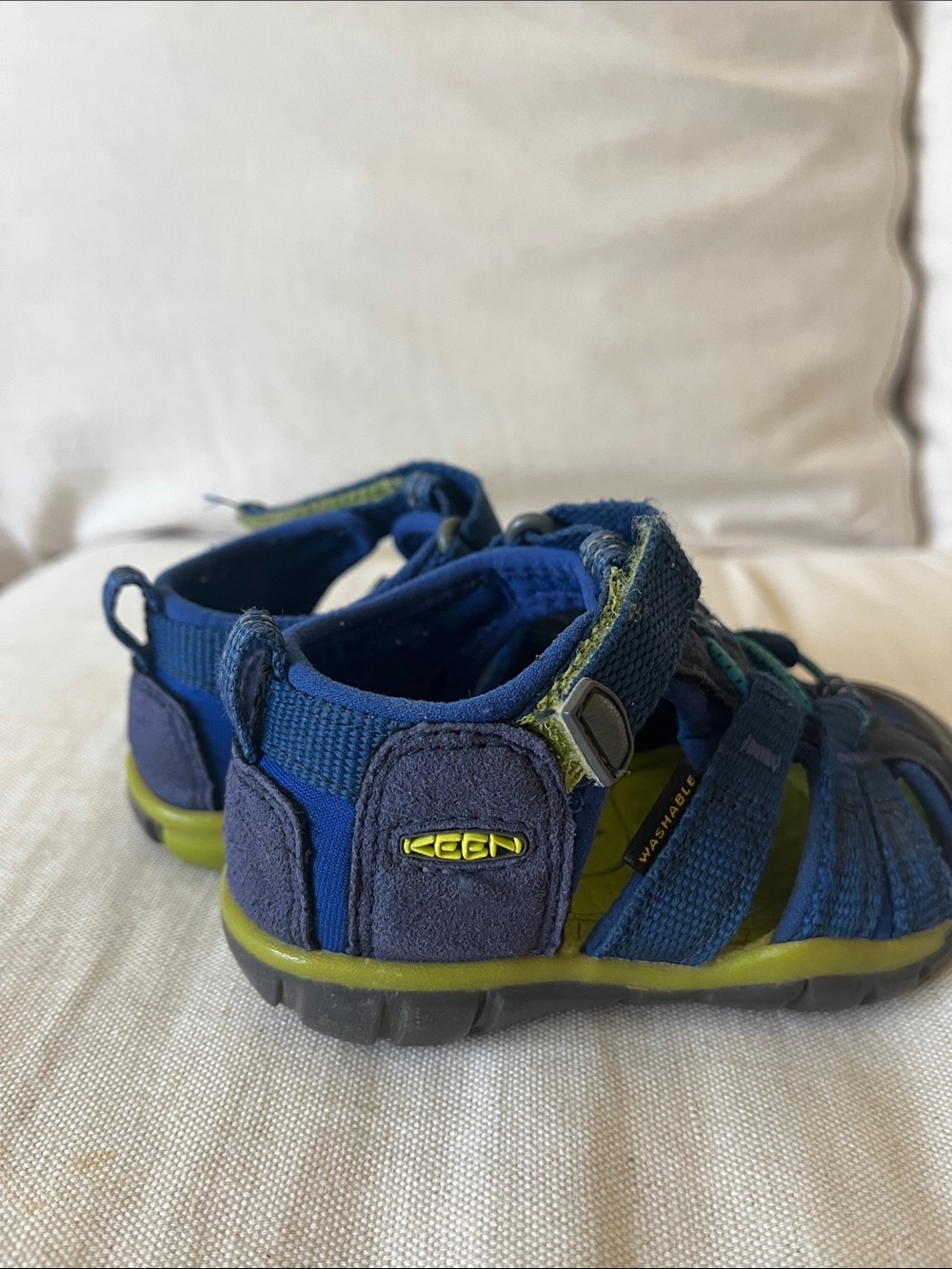 Keen Blue and Lime Closed-Toe Kids Sandals size 4 toddler - Picture 3 of 7
